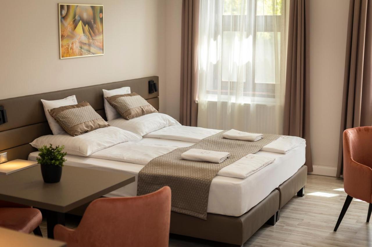 Végvár Spa Apartman Gyula Exterior foto