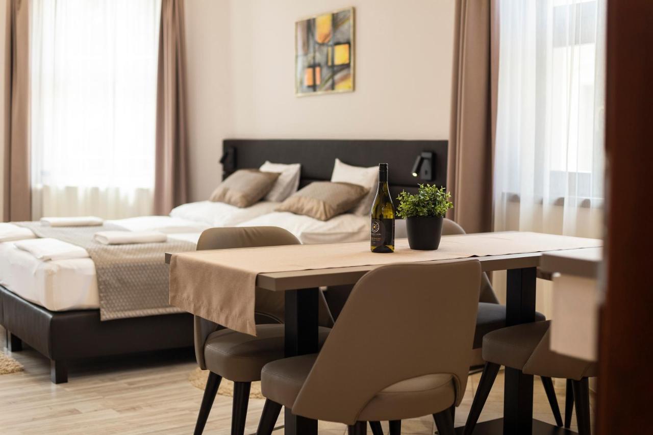 Végvár Spa Apartman Gyula Exterior foto