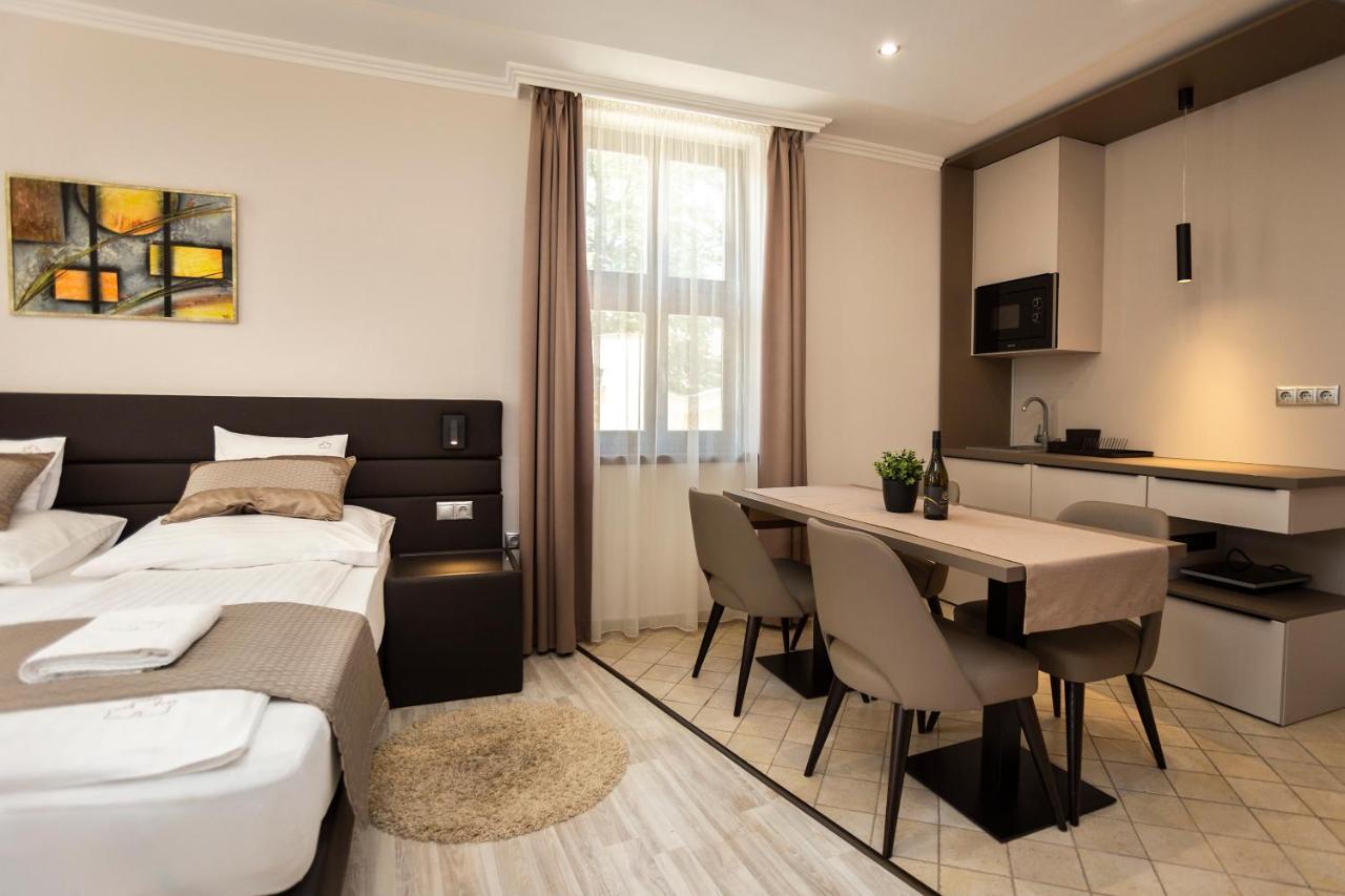 Végvár Spa Apartman Gyula Exterior foto