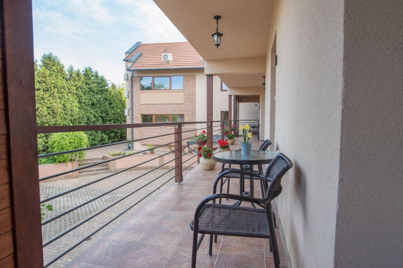 Végvár Spa Apartman Gyula Exterior foto